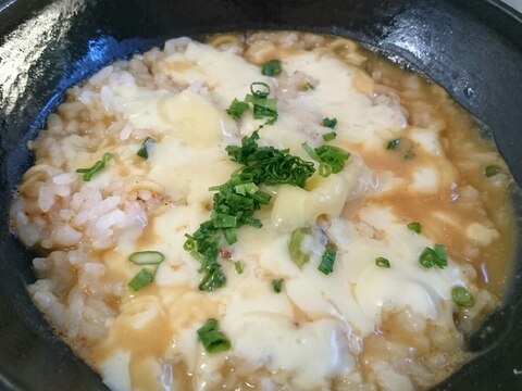 ストウブDe〜カップラーメンの残り汁でめちゃ旨雑炊